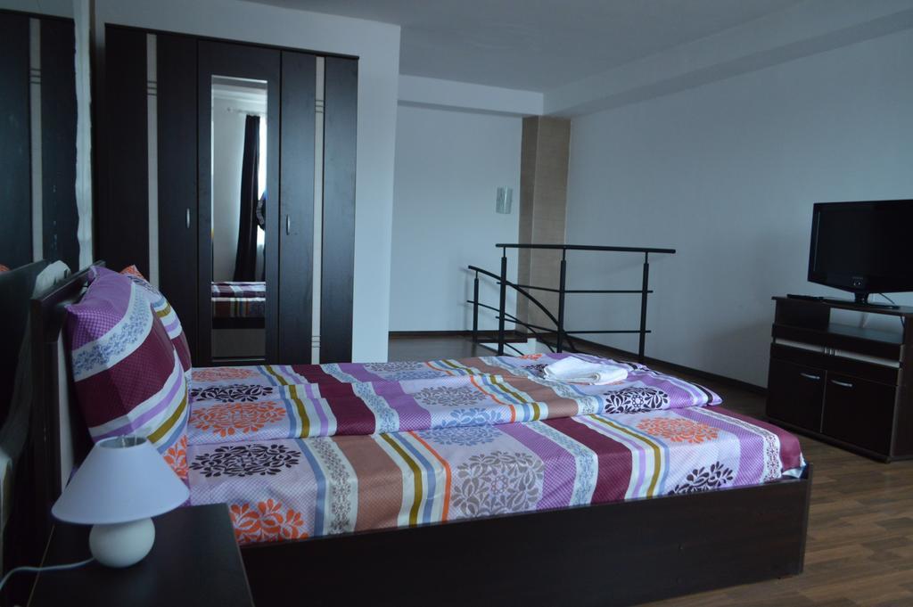 קלוז'-נאפוקה Csikos Apartment מראה חיצוני תמונה