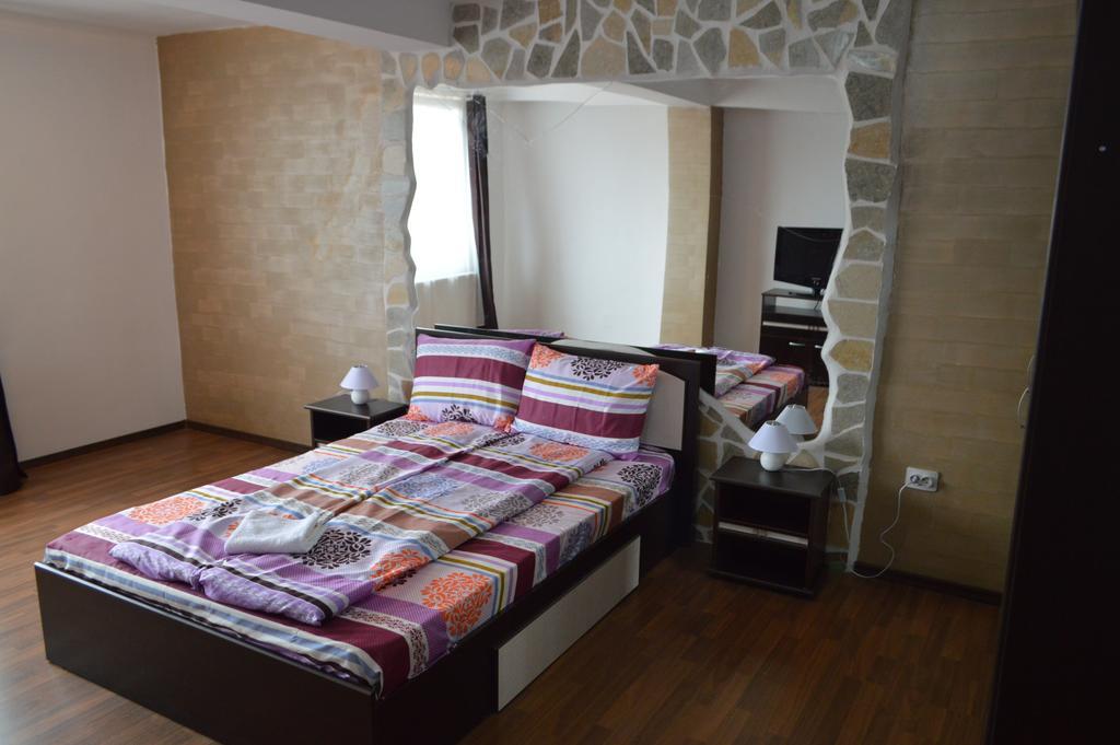 קלוז'-נאפוקה Csikos Apartment מראה חיצוני תמונה