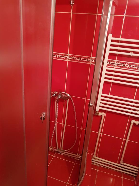 קלוז'-נאפוקה Csikos Apartment מראה חיצוני תמונה