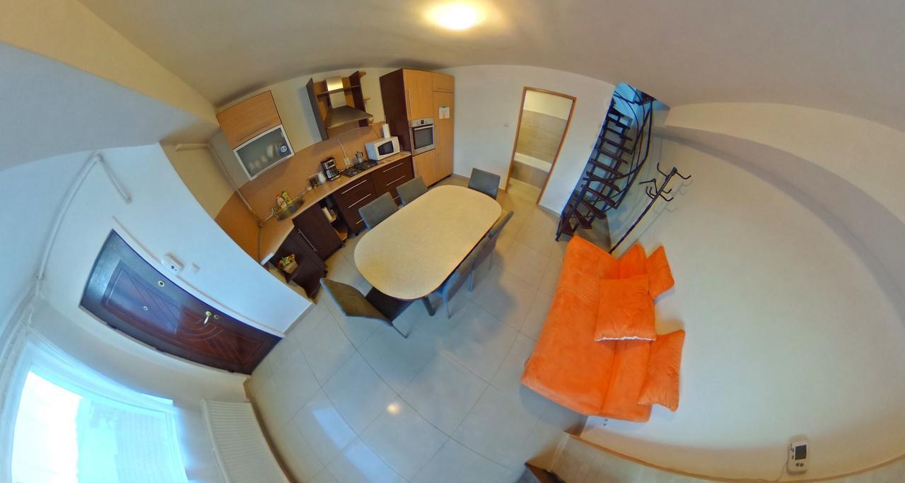 קלוז'-נאפוקה Csikos Apartment מראה חיצוני תמונה